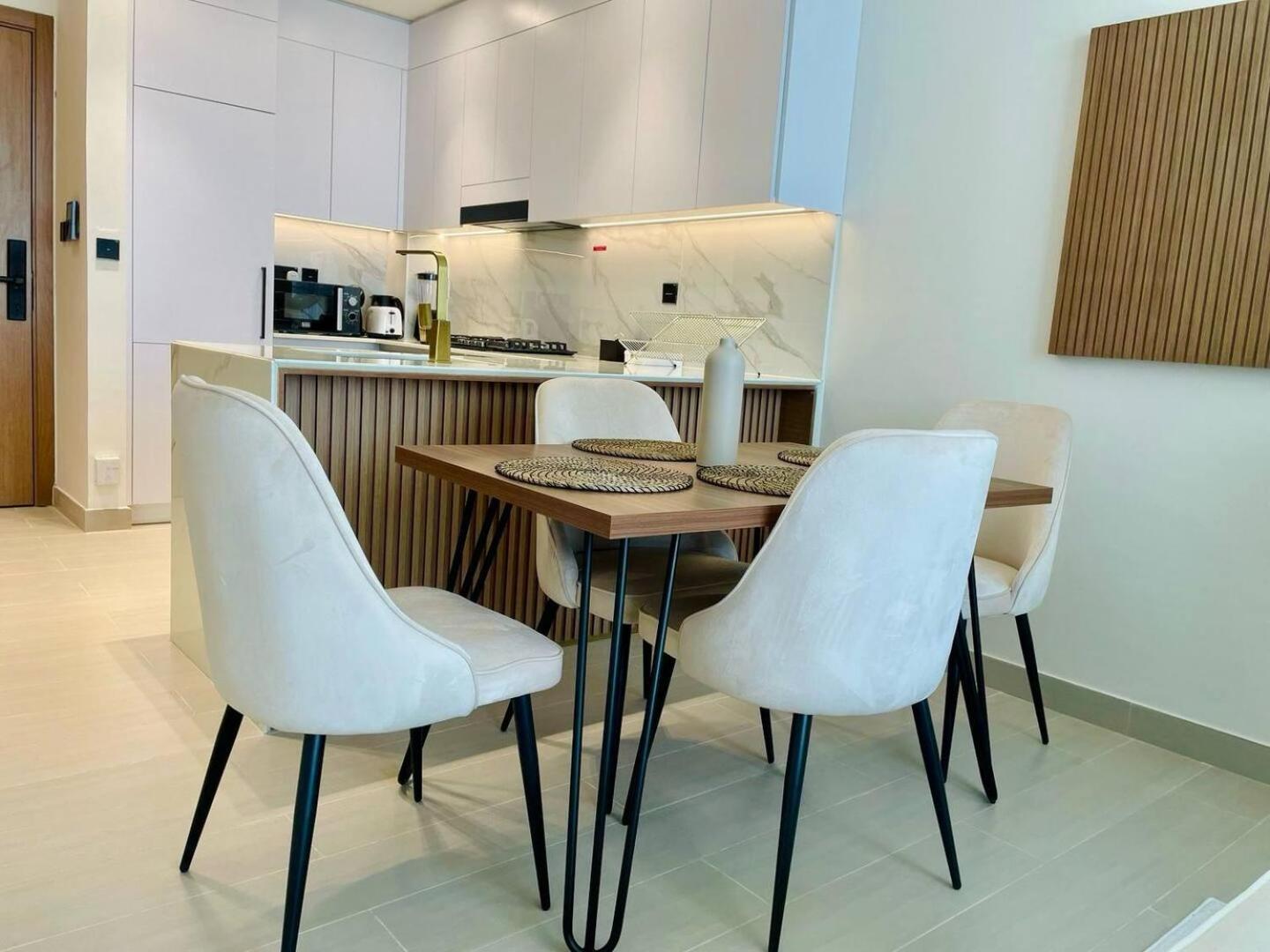 Comfortable 1br With Neutral Tones And A Sofa Bed Apartment