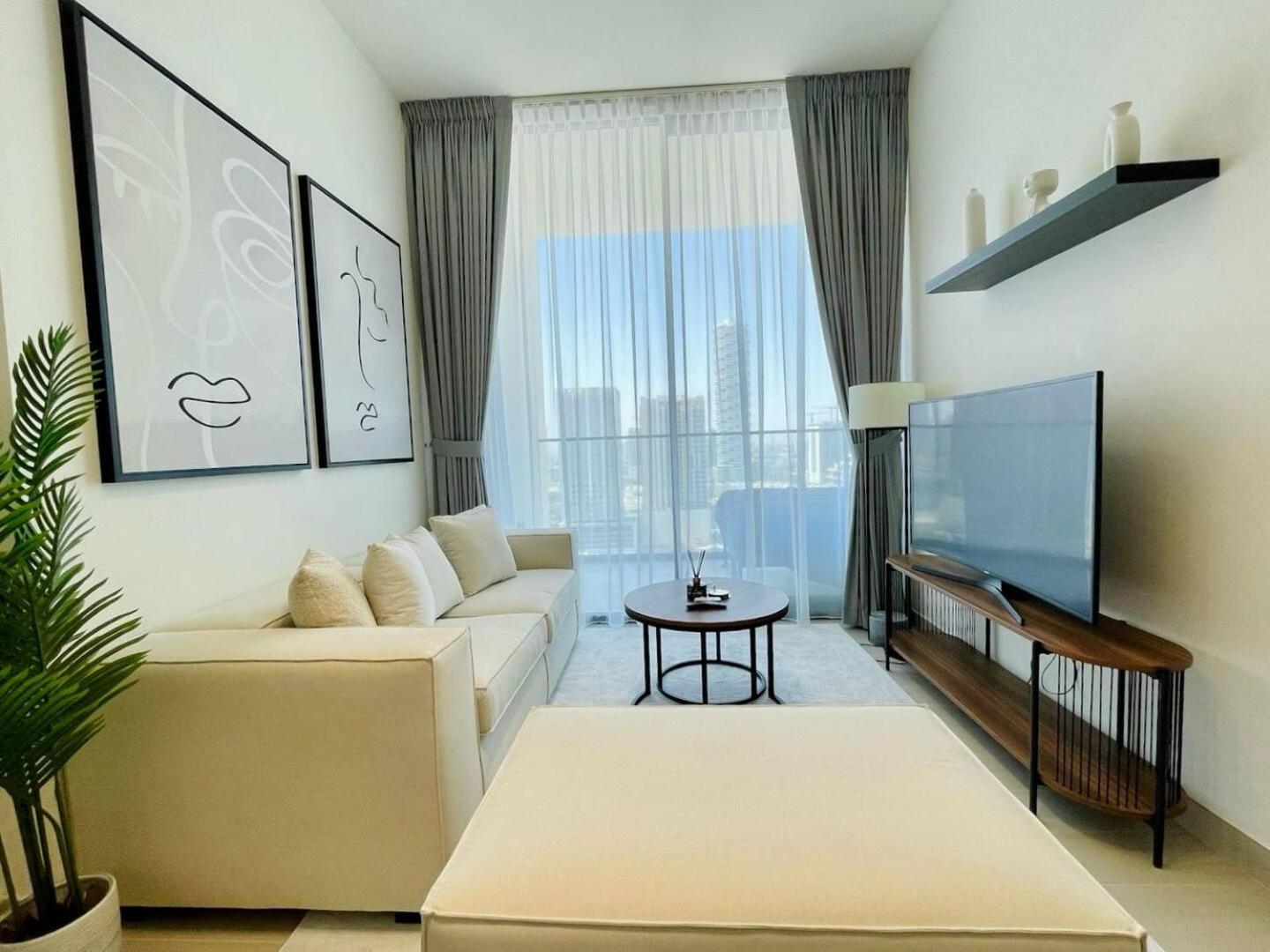 Comfortable 1br With Neutral Tones And A Sofa Bed Apartment