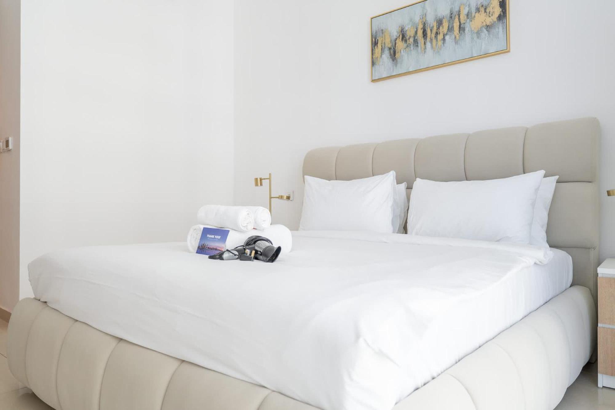 Gorgeous 1 Bedroom In Dec Tower With Marina Views * Dubai