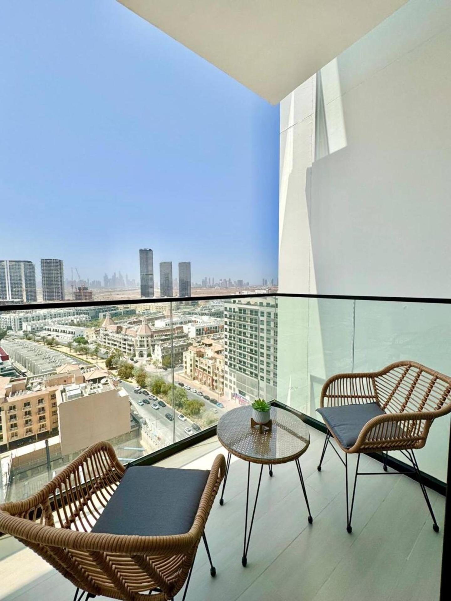 Sunlit Iconic 1br In Binghatti Amber!