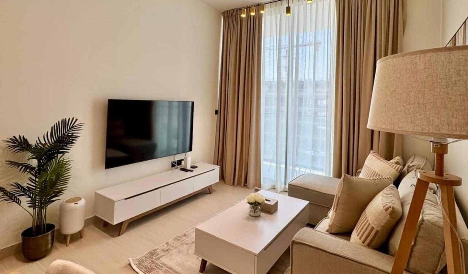 Apartment Sunlit Iconic 1br In Binghatti Amber! *