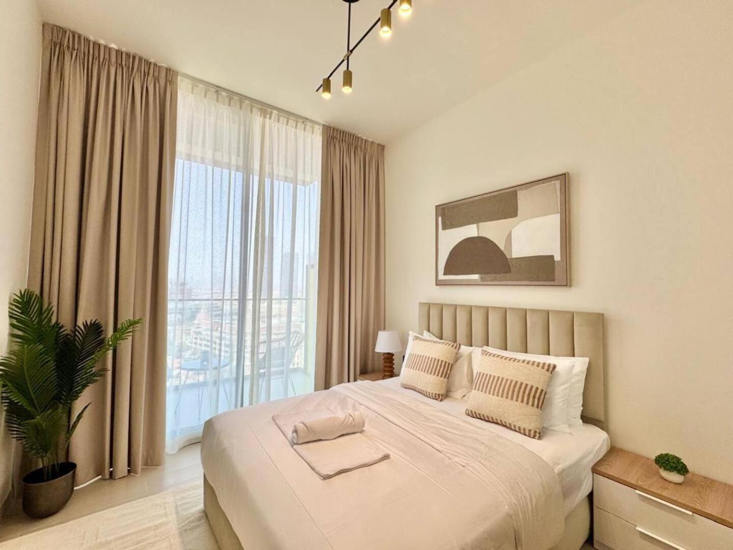 Sunlit Iconic 1br In Binghatti Amber! * Dubai