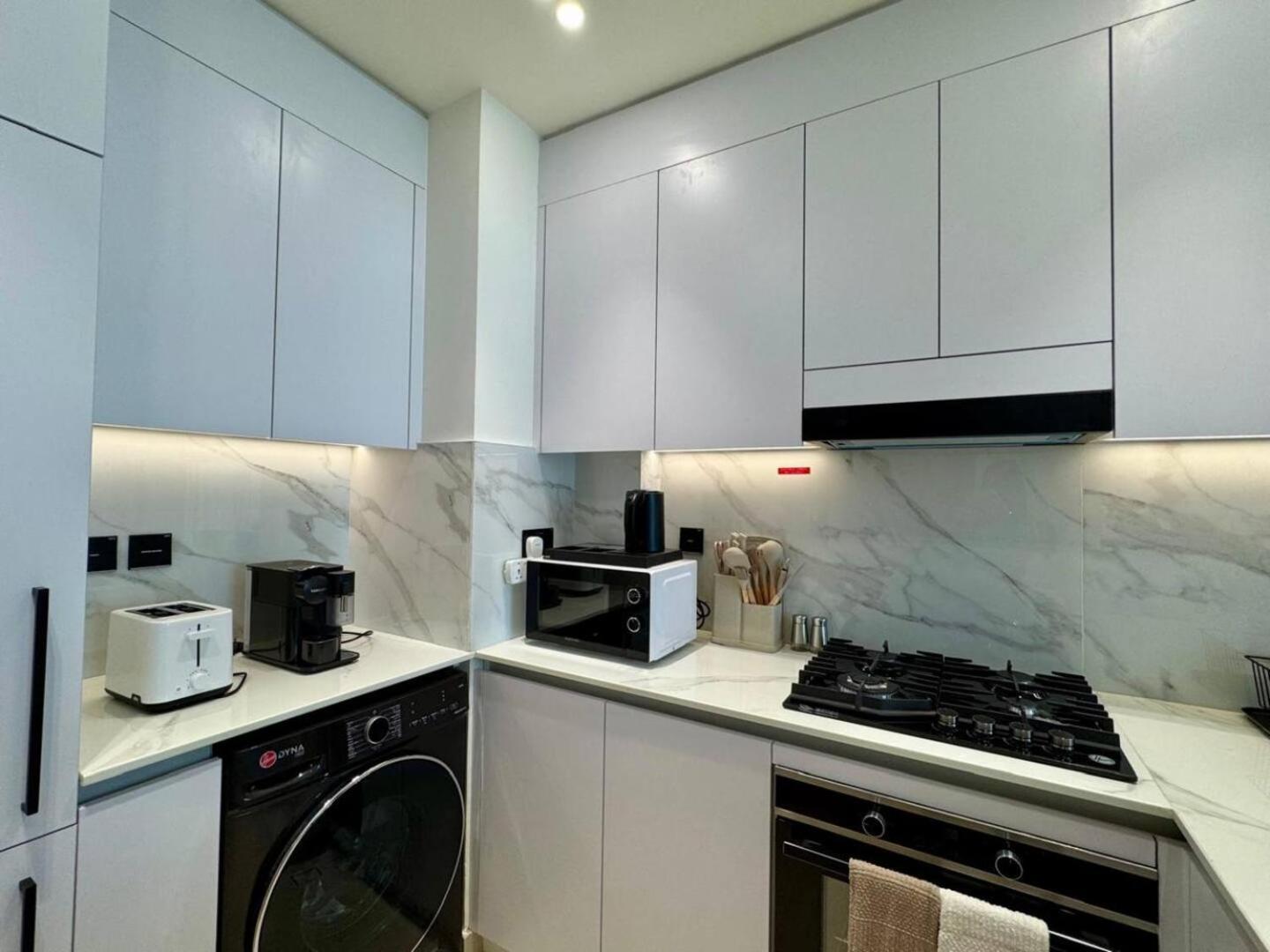 Apartment Sunlit Iconic 1br In Binghatti Amber! *