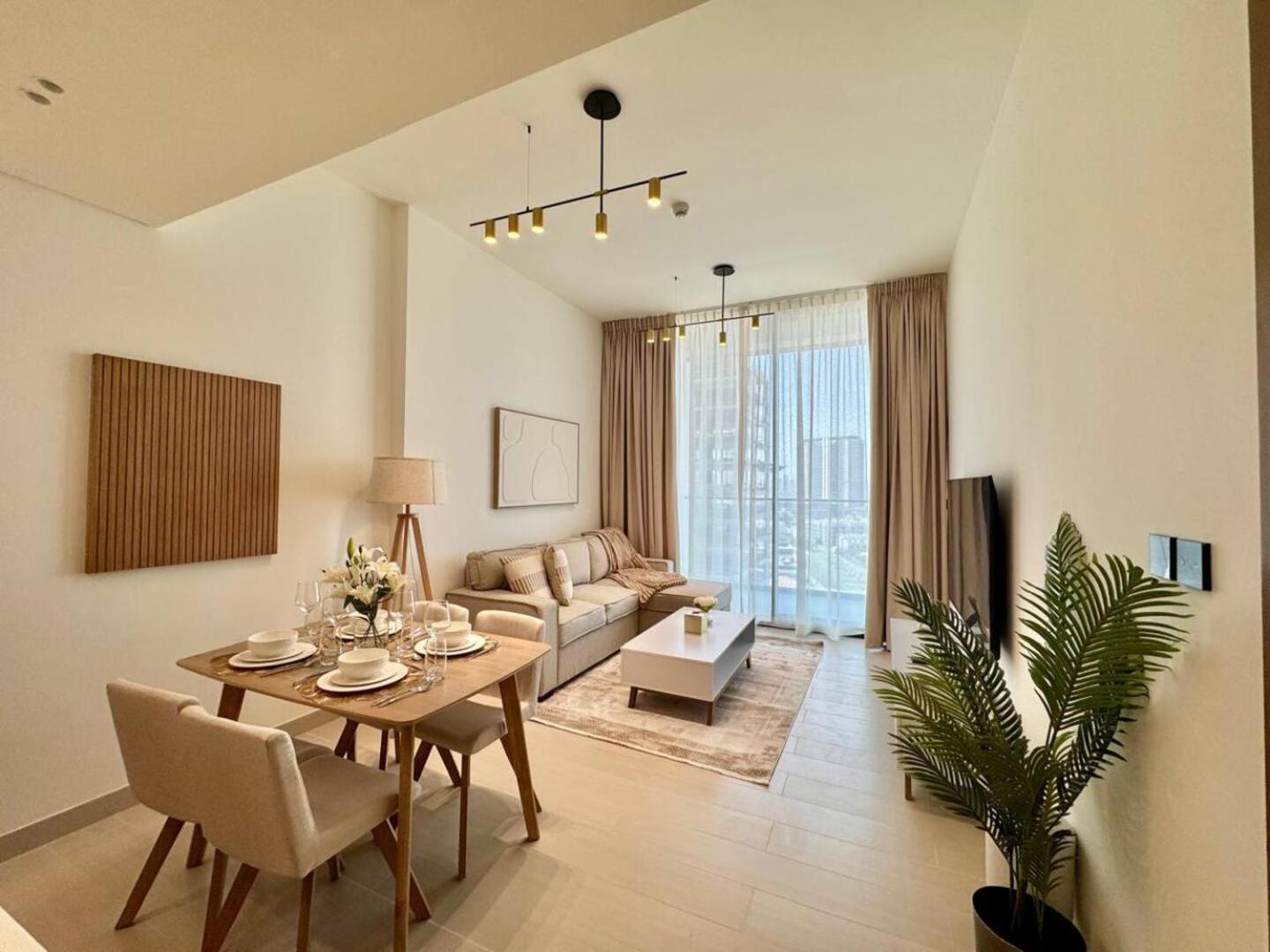 Apartment Sunlit Iconic 1br In Binghatti Amber!