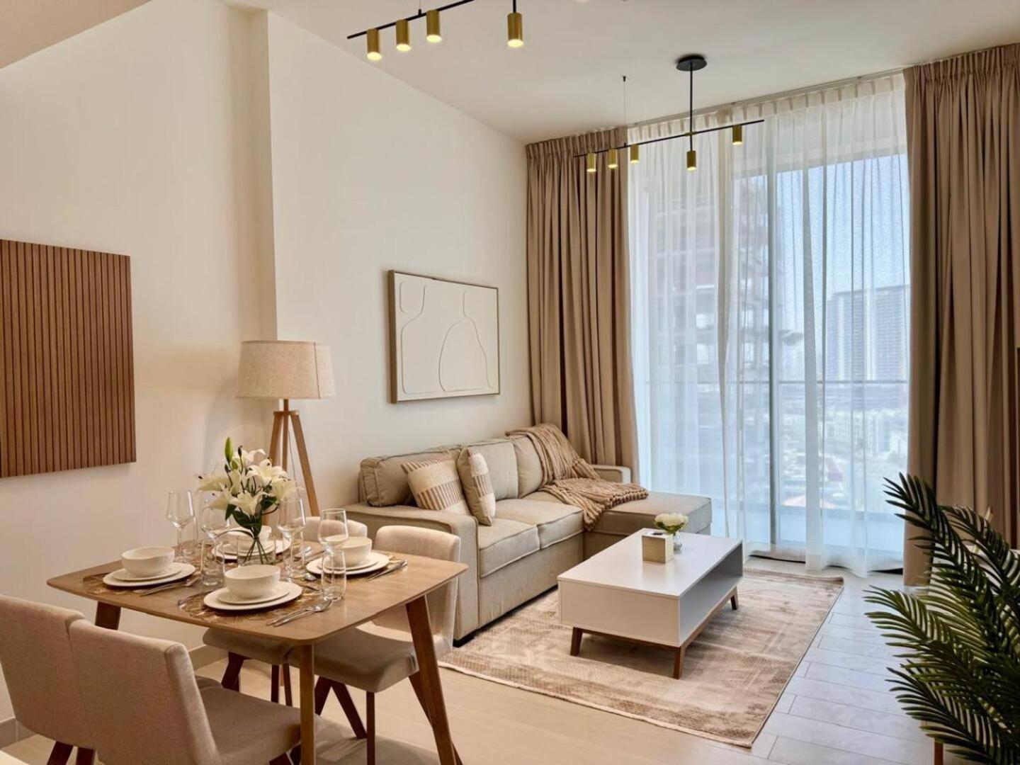 Apartment Sunlit Iconic 1br In Binghatti Amber! Dubai