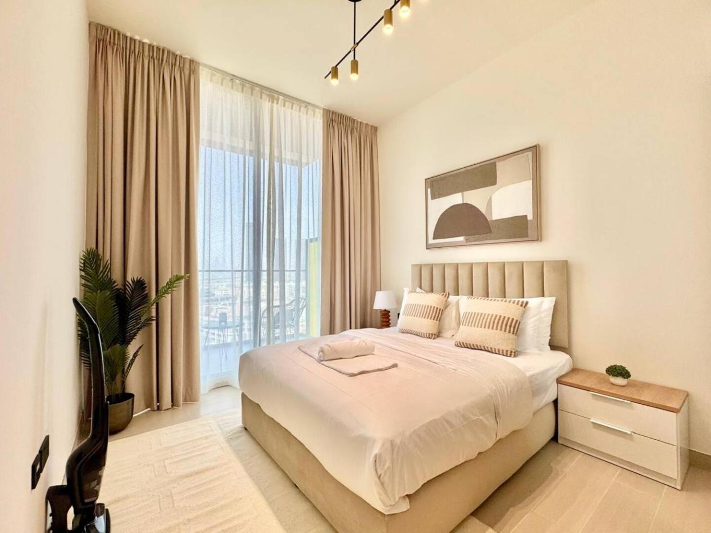 Sunlit Iconic 1br In Binghatti Amber! Apartment