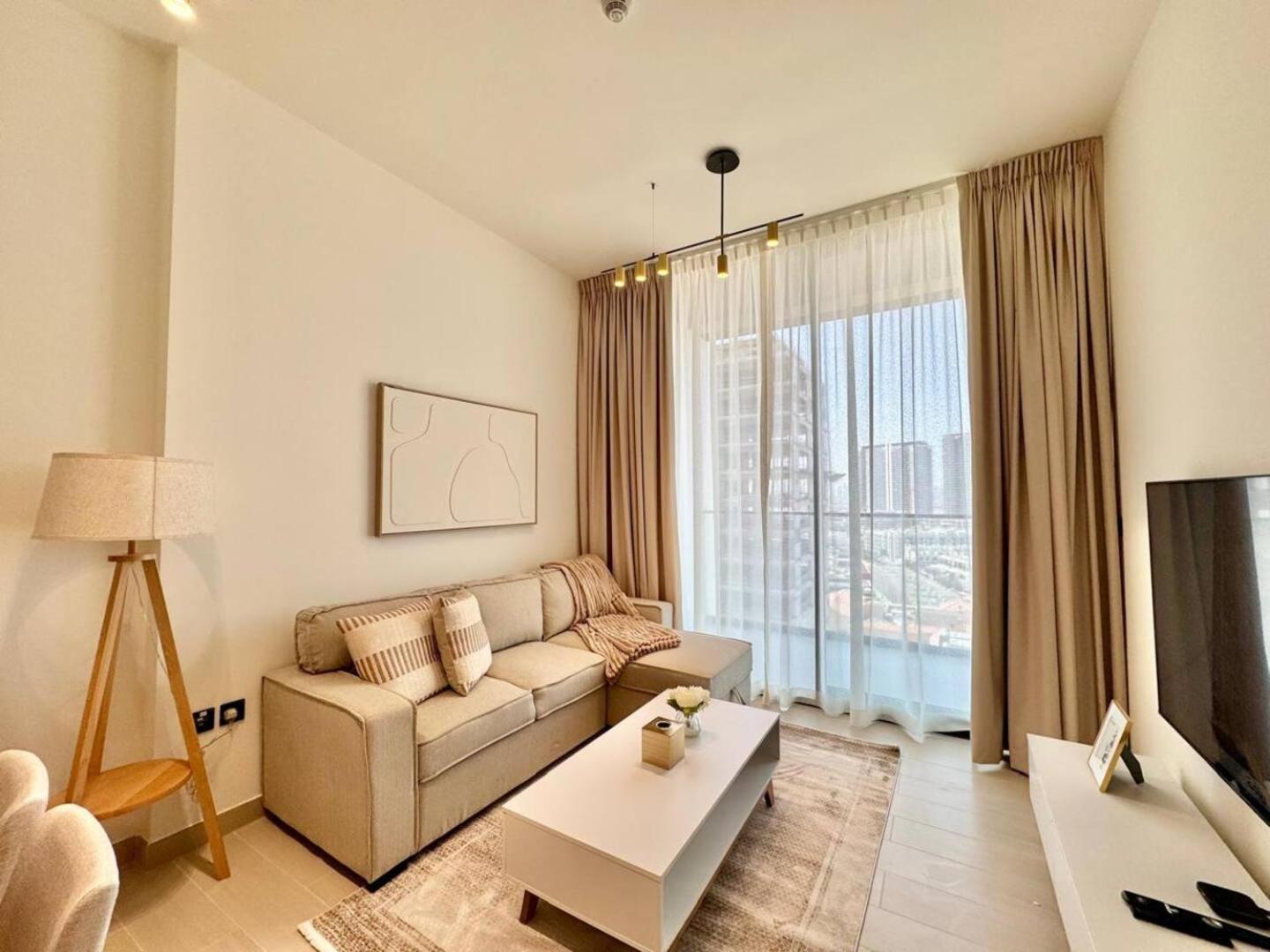 Sunlit Iconic 1br In Binghatti Amber! Dubai