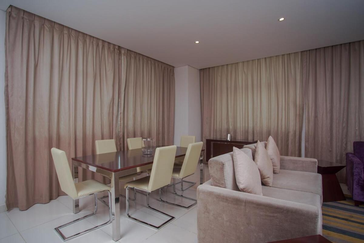 Apartment Amazing Three Bedroom Burj Khalifa View- Downtown Dubai