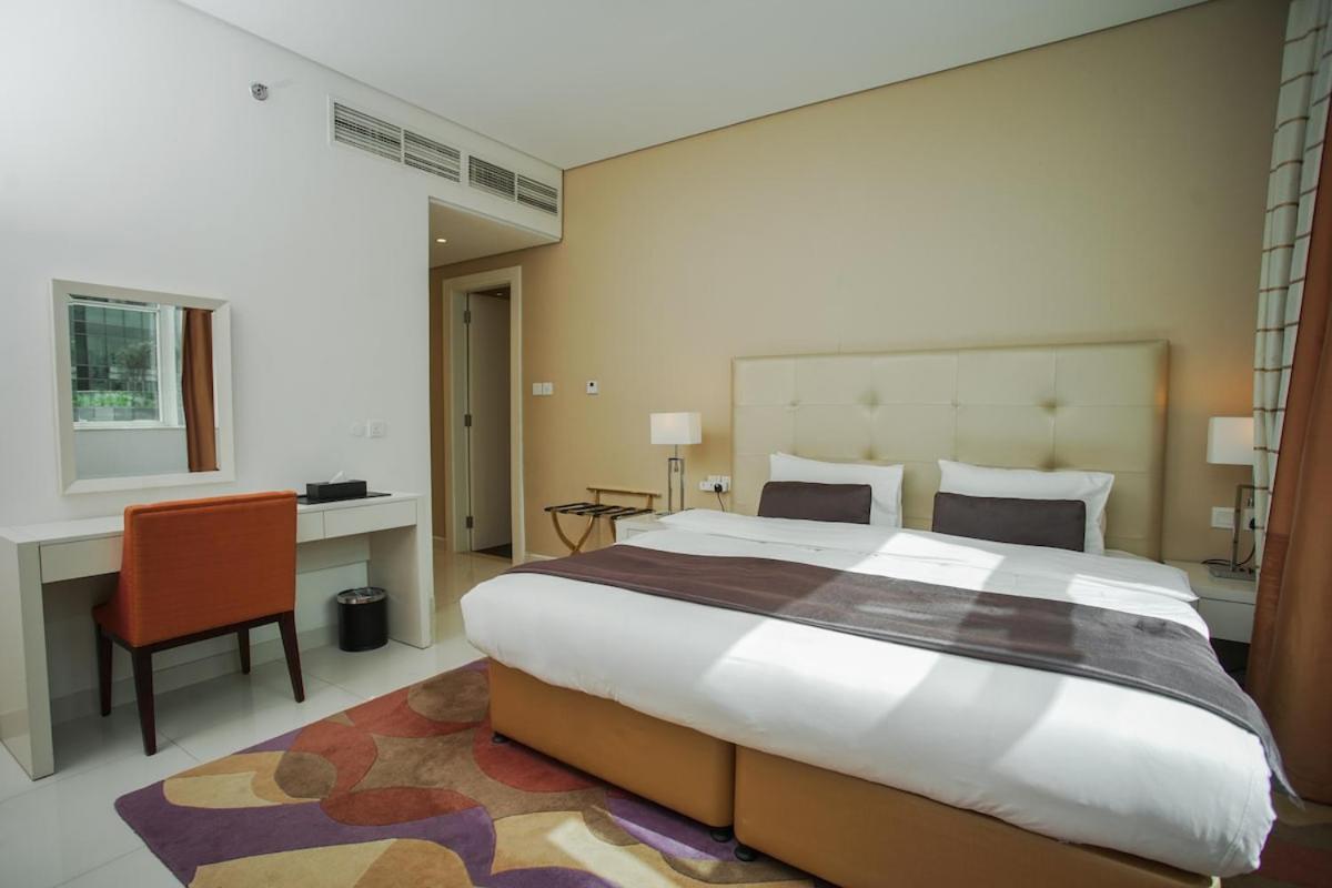 Amazing Three Bedroom Burj Khalifa View- Downtown Apartment