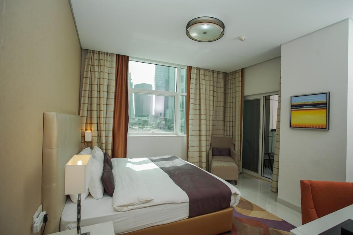 Amazing Three Bedroom Burj Khalifa View- Downtown Dubai