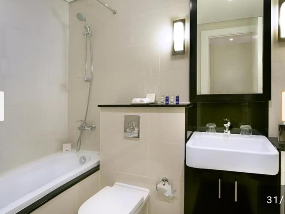 Amazing Three Bedroom Burj Khalifa View- Downtown Dubai