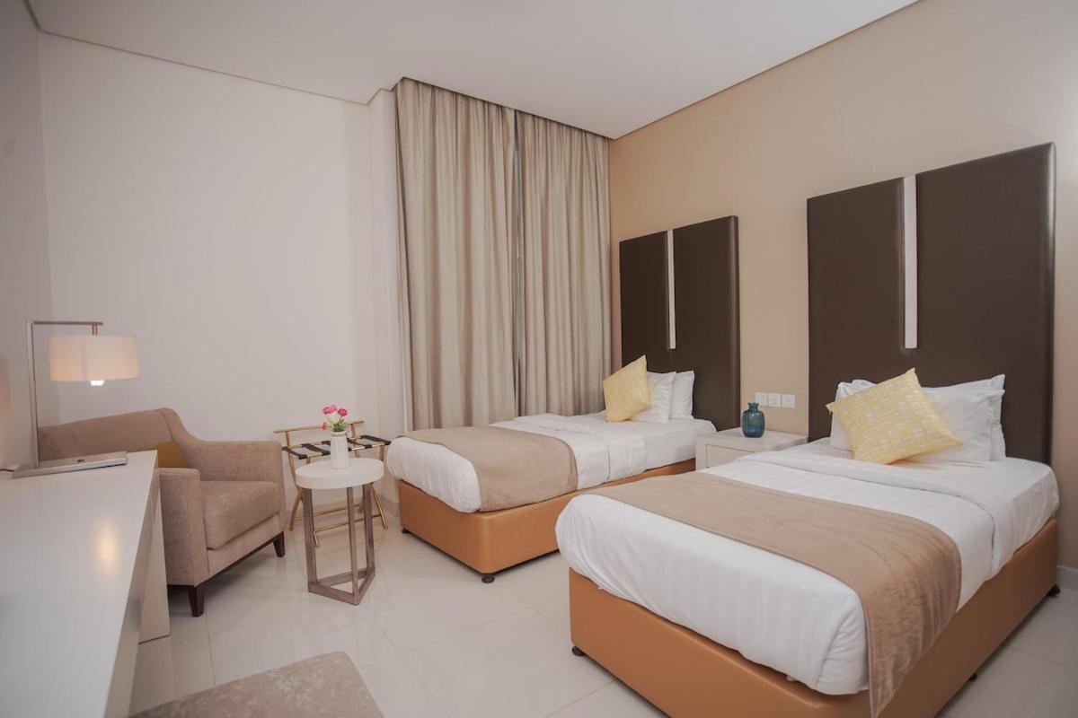 Amazing Three Bedroom Burj Khalifa View- Downtown Apartment *