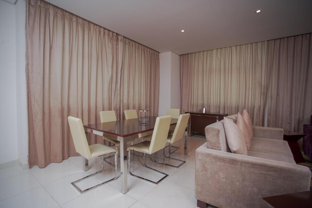 Apartment Amazing Three Bedroom Burj Khalifa View- Downtown *