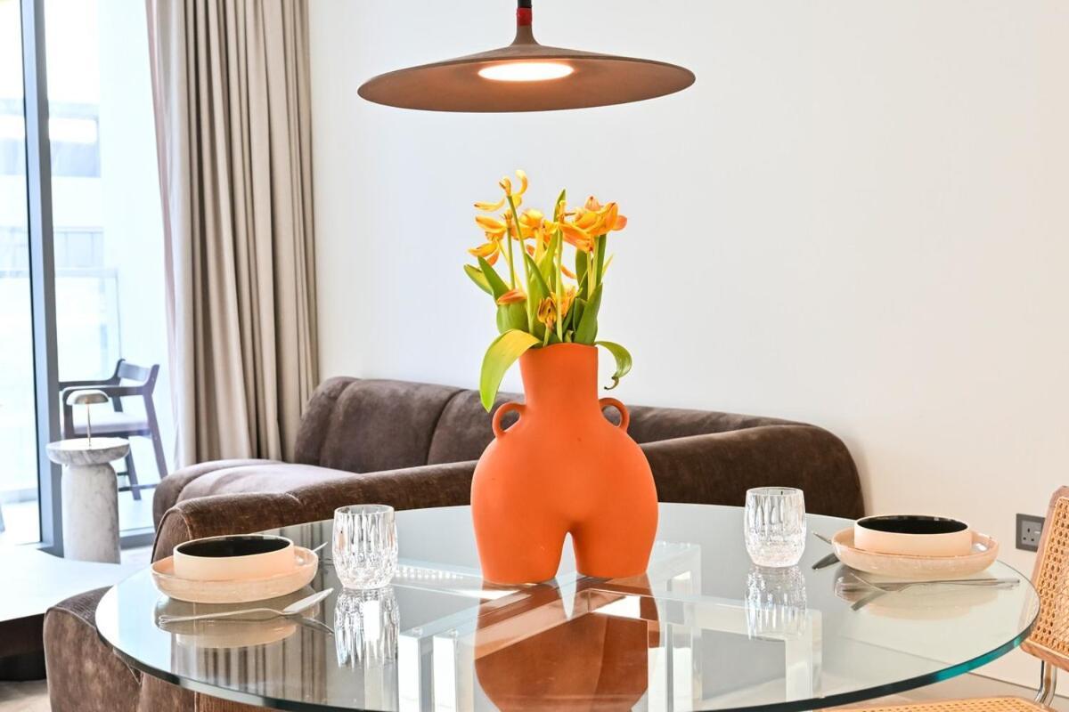 Apartment Stunning 1 Bdr Luxury District One Dubai