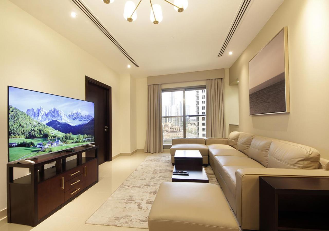 Elegant 2br With Views Downtown Living