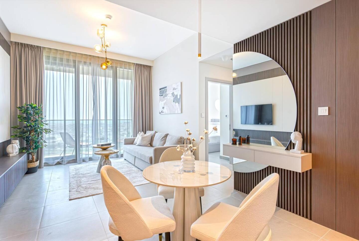 Sky-high Downtown 1br Steps From Burj Khalifa Dubai