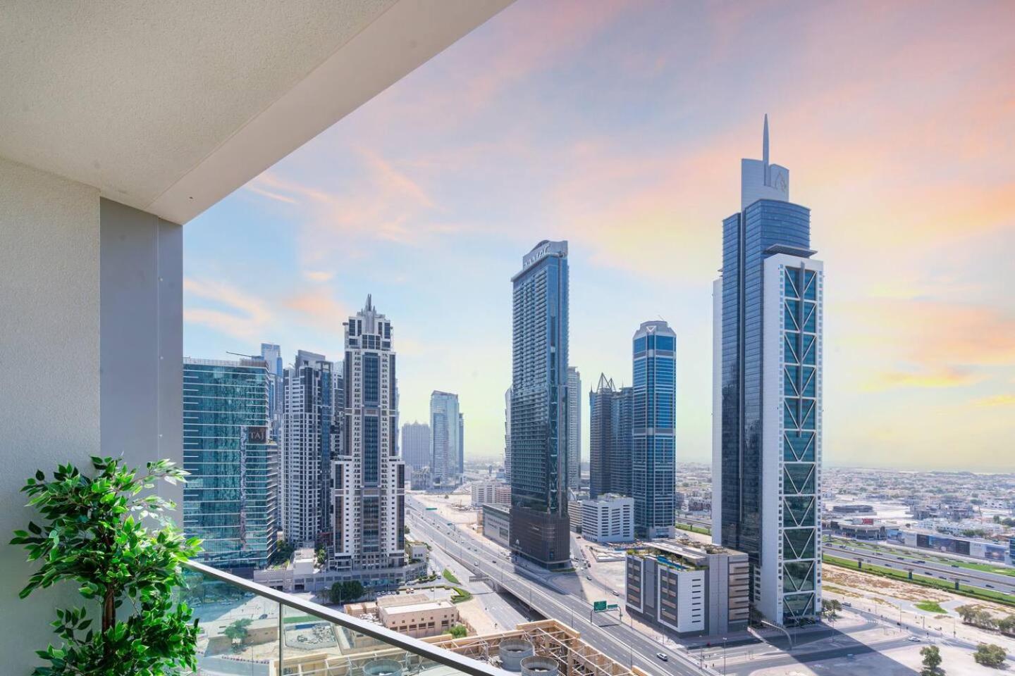 Sky-high Downtown 1br Steps From Burj Khalifa Dubai