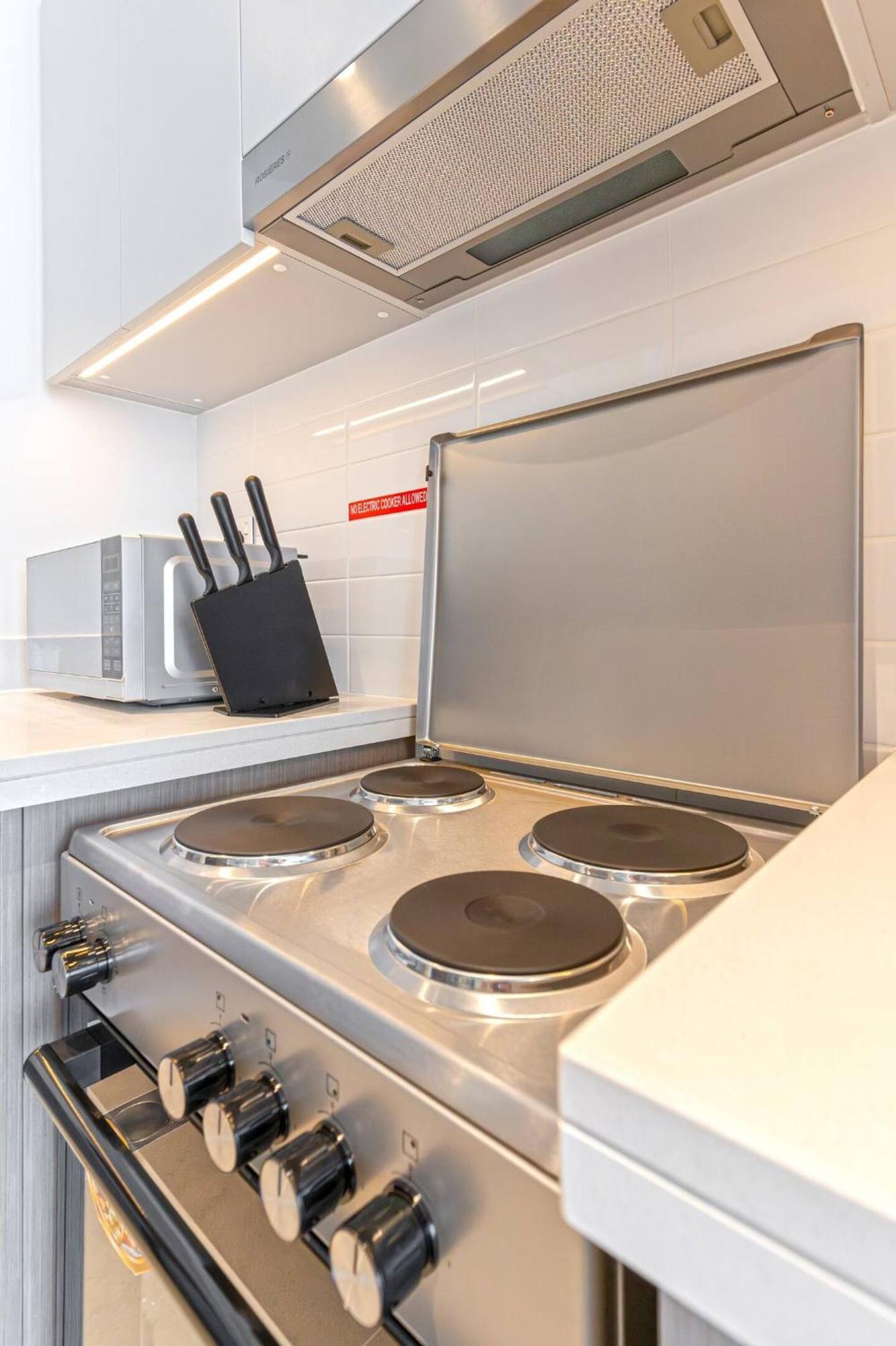 Sky-high Downtown 1br Steps From Burj Khalifa Apartment