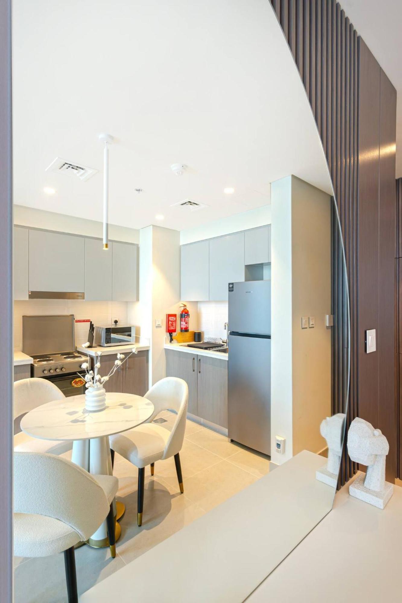 Sky-high Downtown 1br Steps From Burj Khalifa Apartment *
