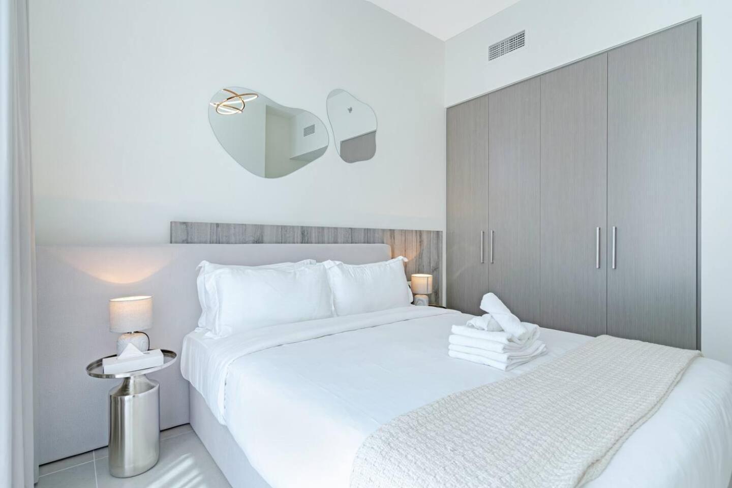 Sky-high Downtown 1br Steps From Burj Khalifa Dubai