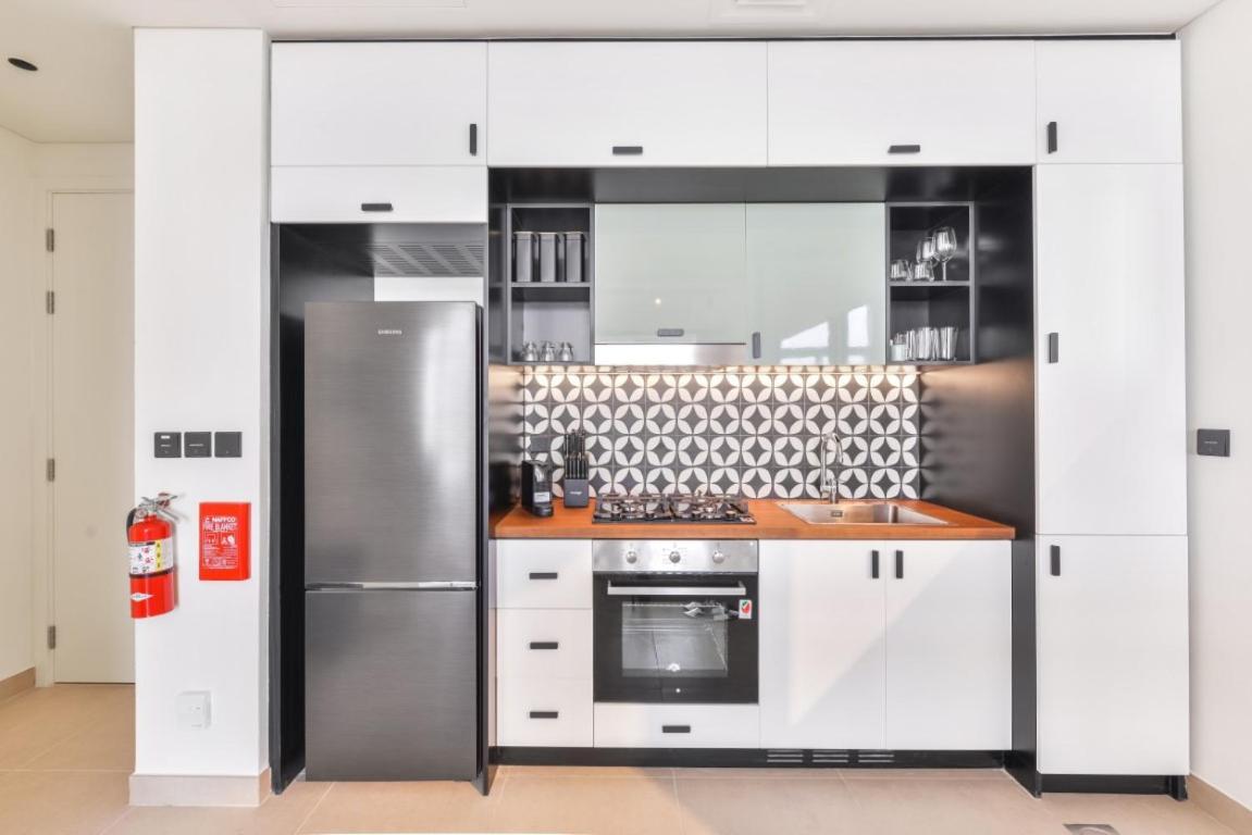 Apartment Fresh & Stylish 2br Living At Collective Tower 1 *