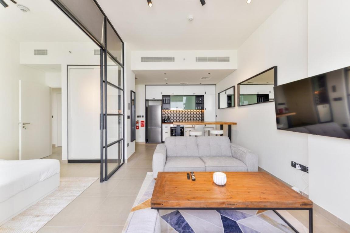 Fresh & Stylish 2br Living At Collective Tower 1