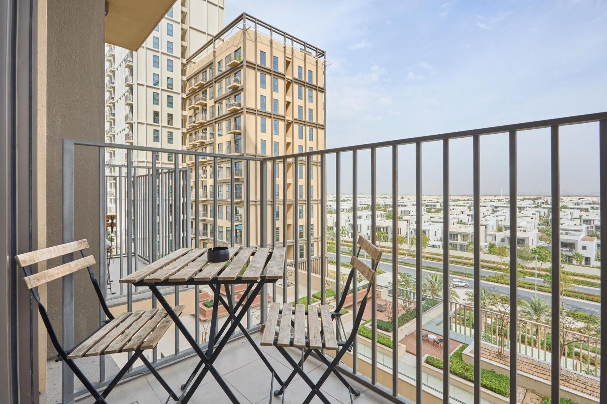 Fresh & Stylish 2br Living At Collective Tower 1 Apartment