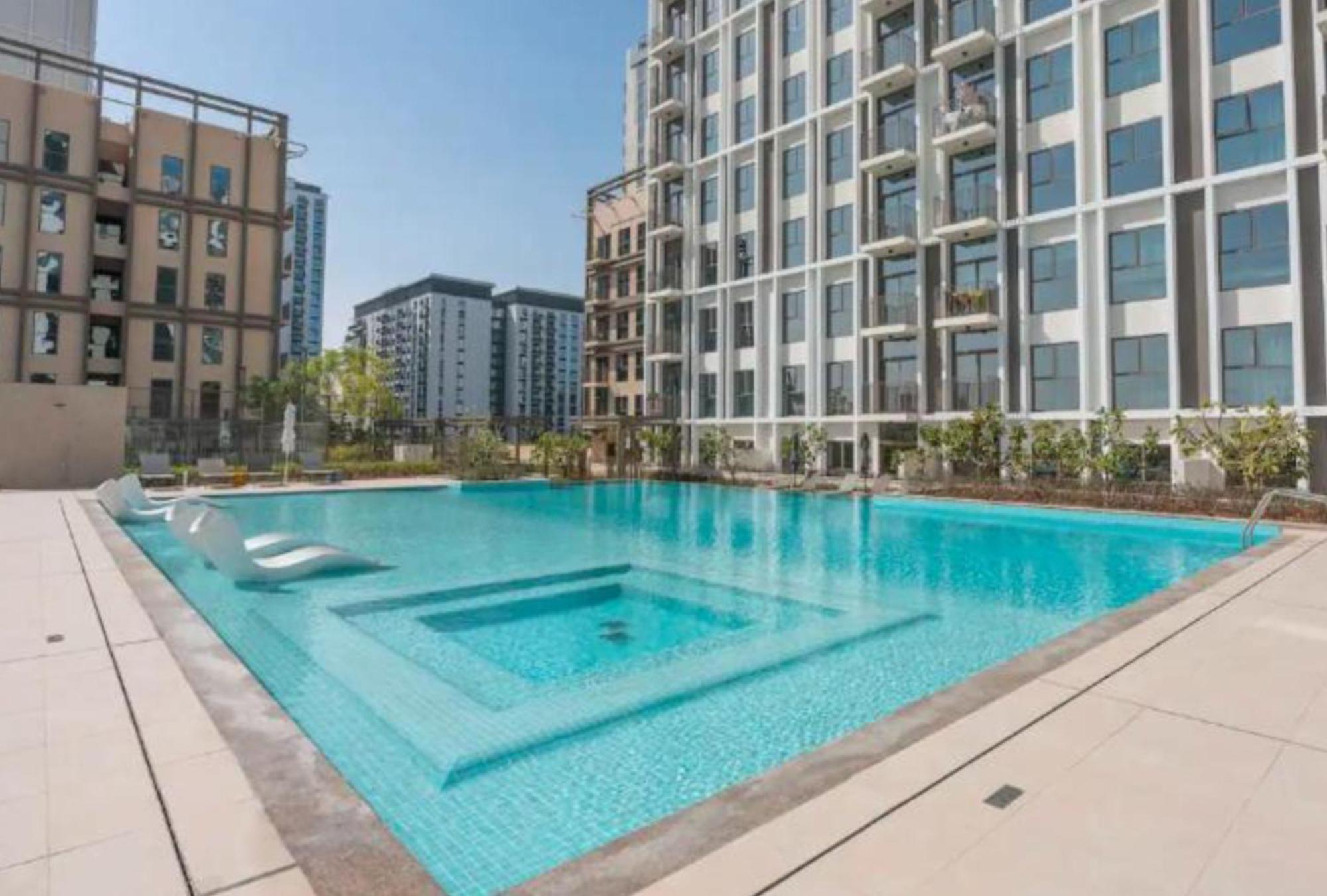 Fresh & Stylish 2br Living At Collective Tower 1 Apartment Dubai