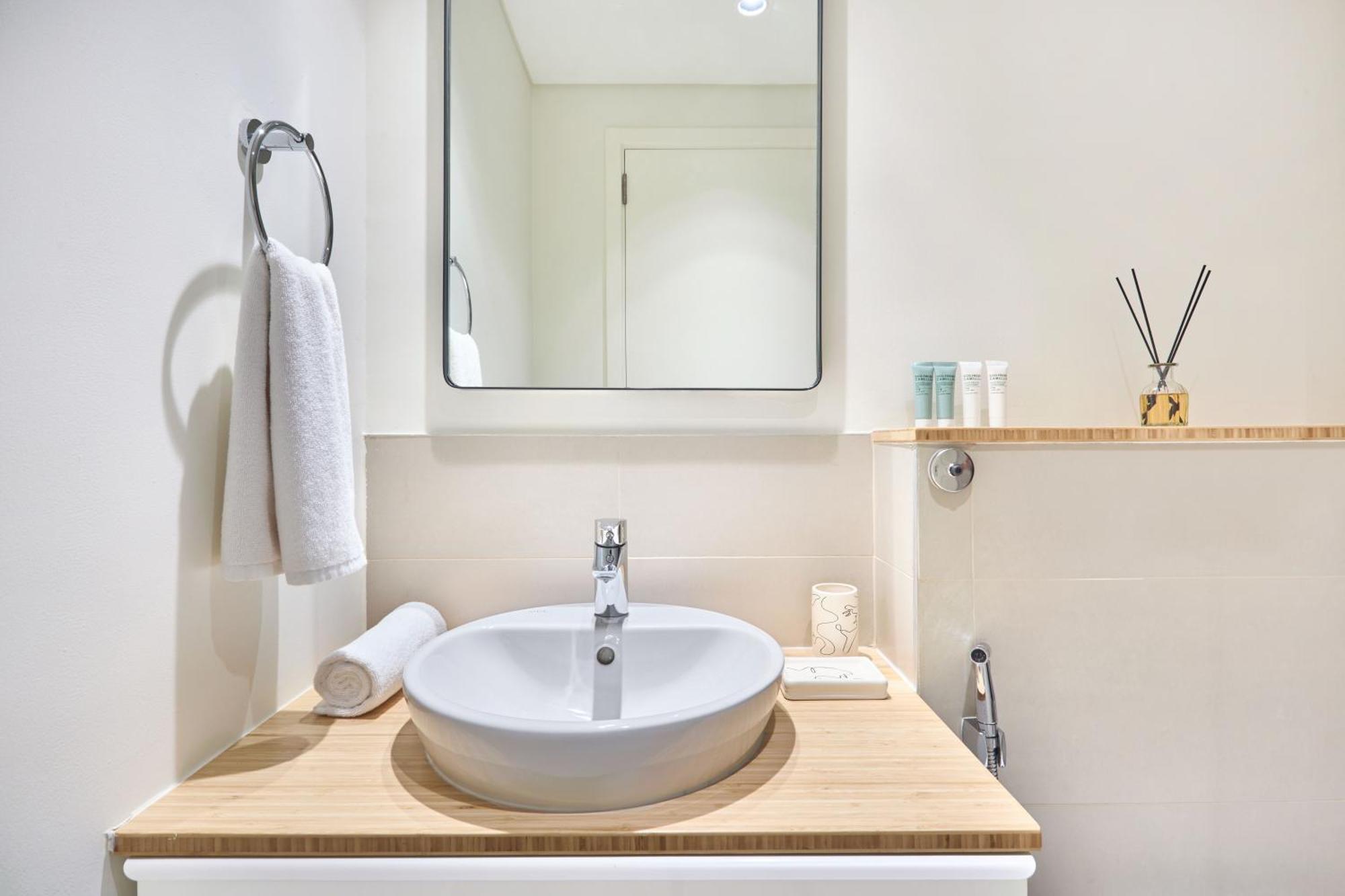 Fresh & Stylish 2br Living At Collective Tower 1 Dubai