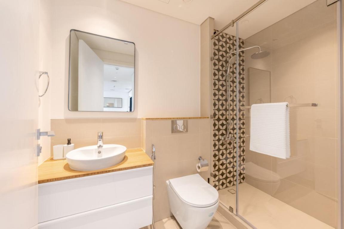 Fresh & Stylish 2br Living At Collective Tower 1 Apartment *