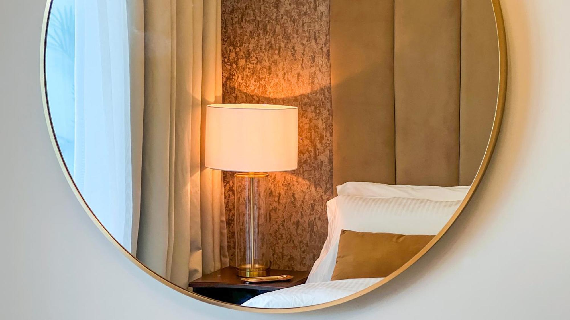 Keyrock Living - Chic Reva 1br With Pool Access *