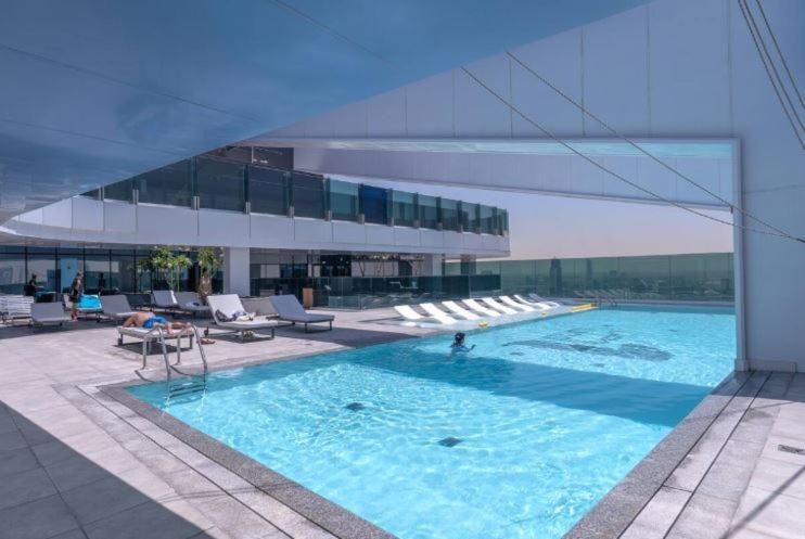 Apartment Vogue Stunning Frame And Park Views, 30th Floor With Balcony, Walkable To Metro