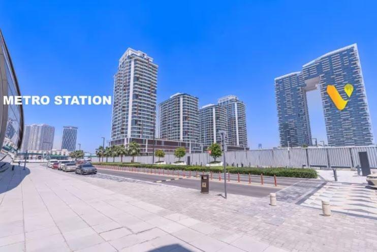 Vogue Stunning Frame And Park Views, 30th Floor With Balcony, Walkable To Metro Apartment *