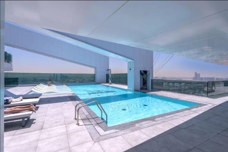 Vogue Stunning Frame And Park Views, 30th Floor With Balcony, Walkable To Metro * Dubai