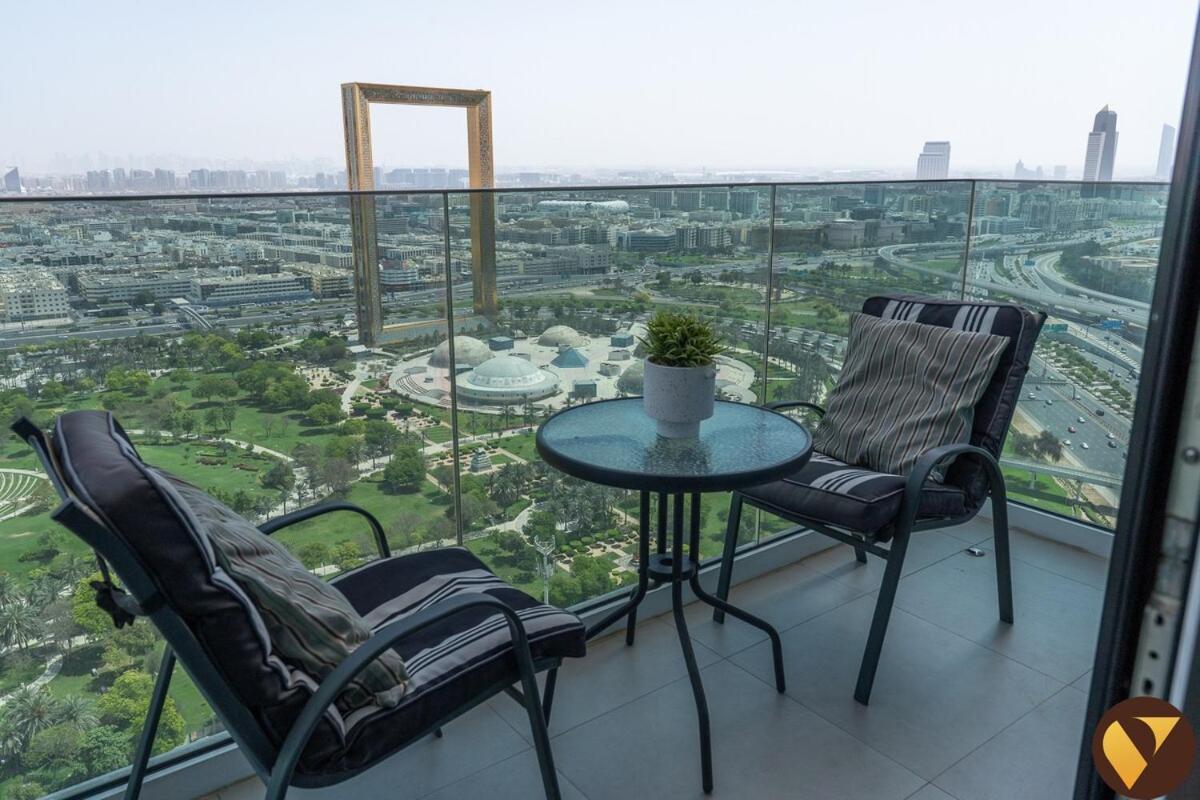 Apartment Vogue Stunning Frame And Park Views, 30th Floor With Balcony, Walkable To Metro *