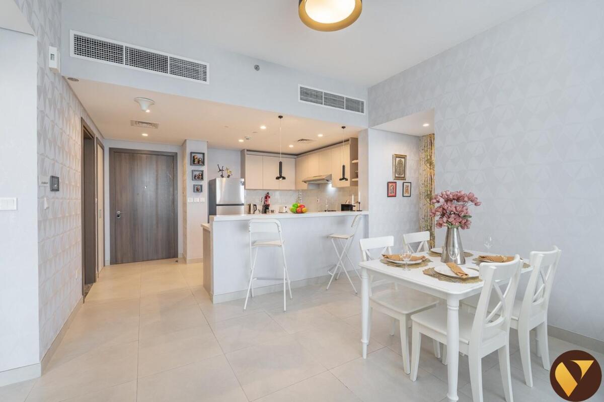 Vogue Stunning Frame And Park Views, 30th Floor With Balcony, Walkable To Metro Apartment