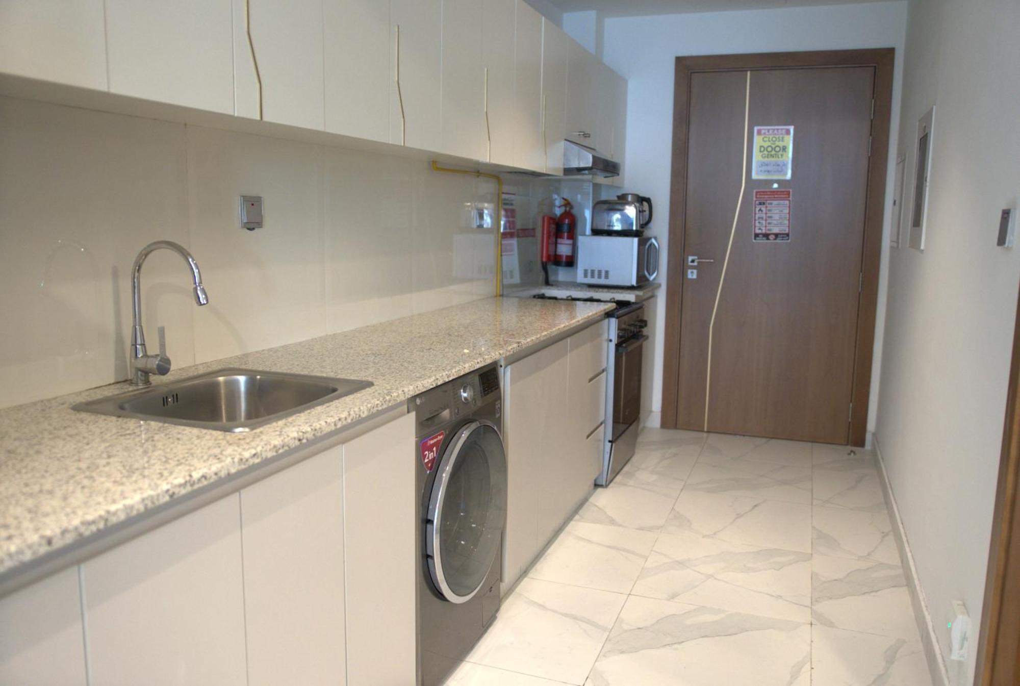 Urban Retreat Cozy Business Bay Canal Burj View Apartment Dubai
