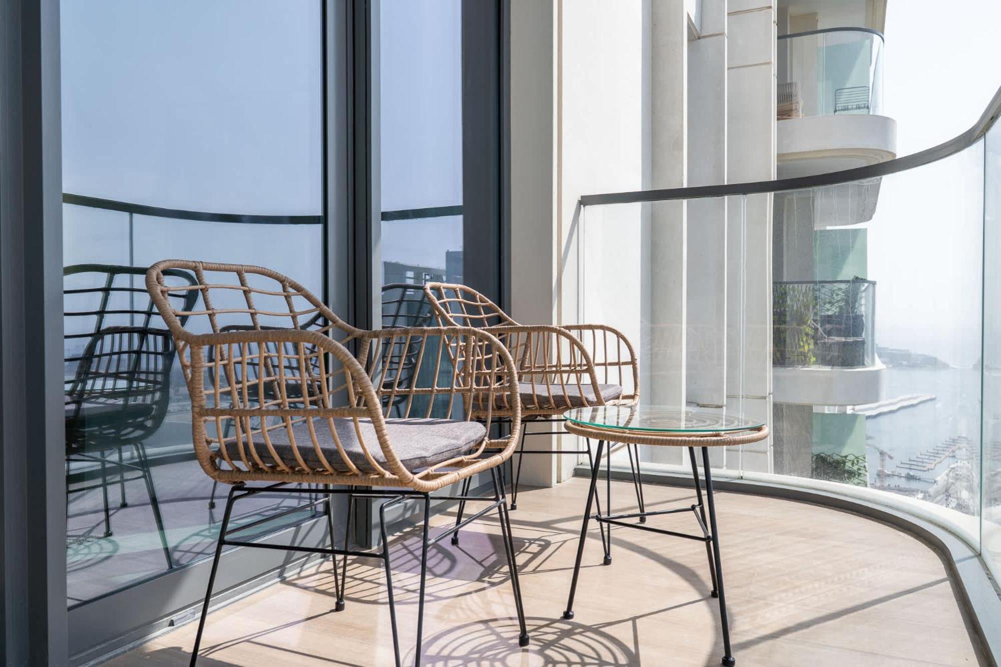1 Bedroom In Marina Vista With Gorgeous Palm Views Apartment