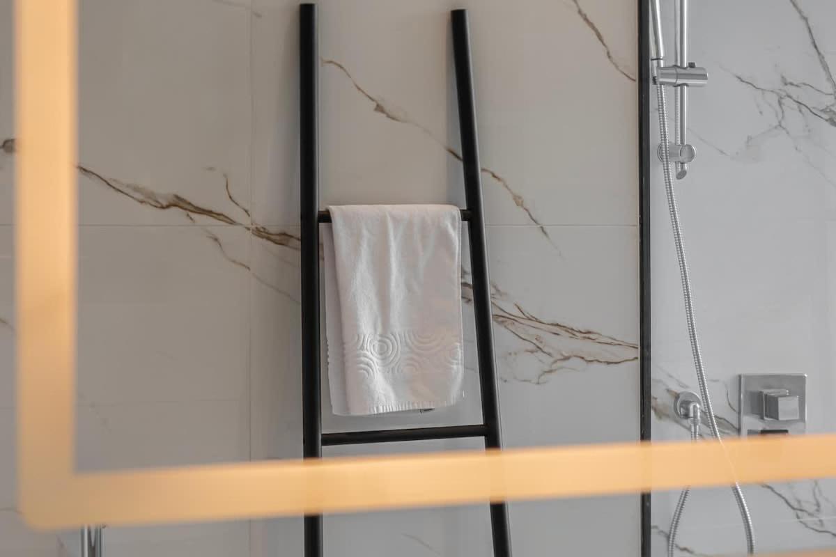 Luxurious And Amazing Marina View Apartment Dubai