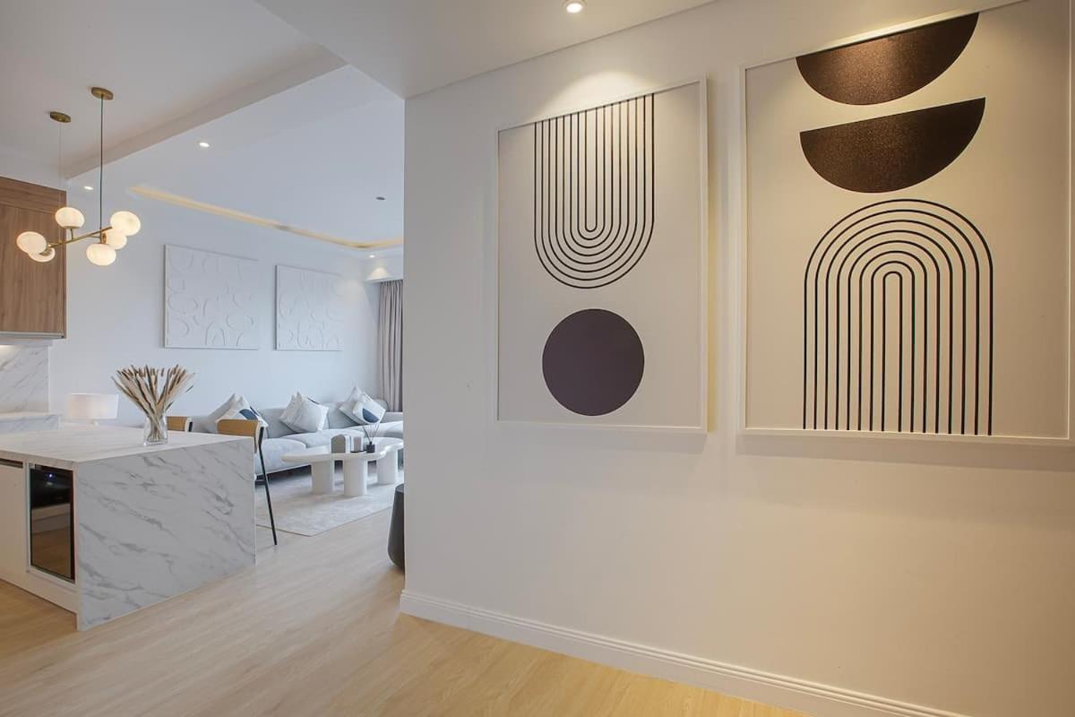 Luxurious And Amazing Marina View Apartment Dubai