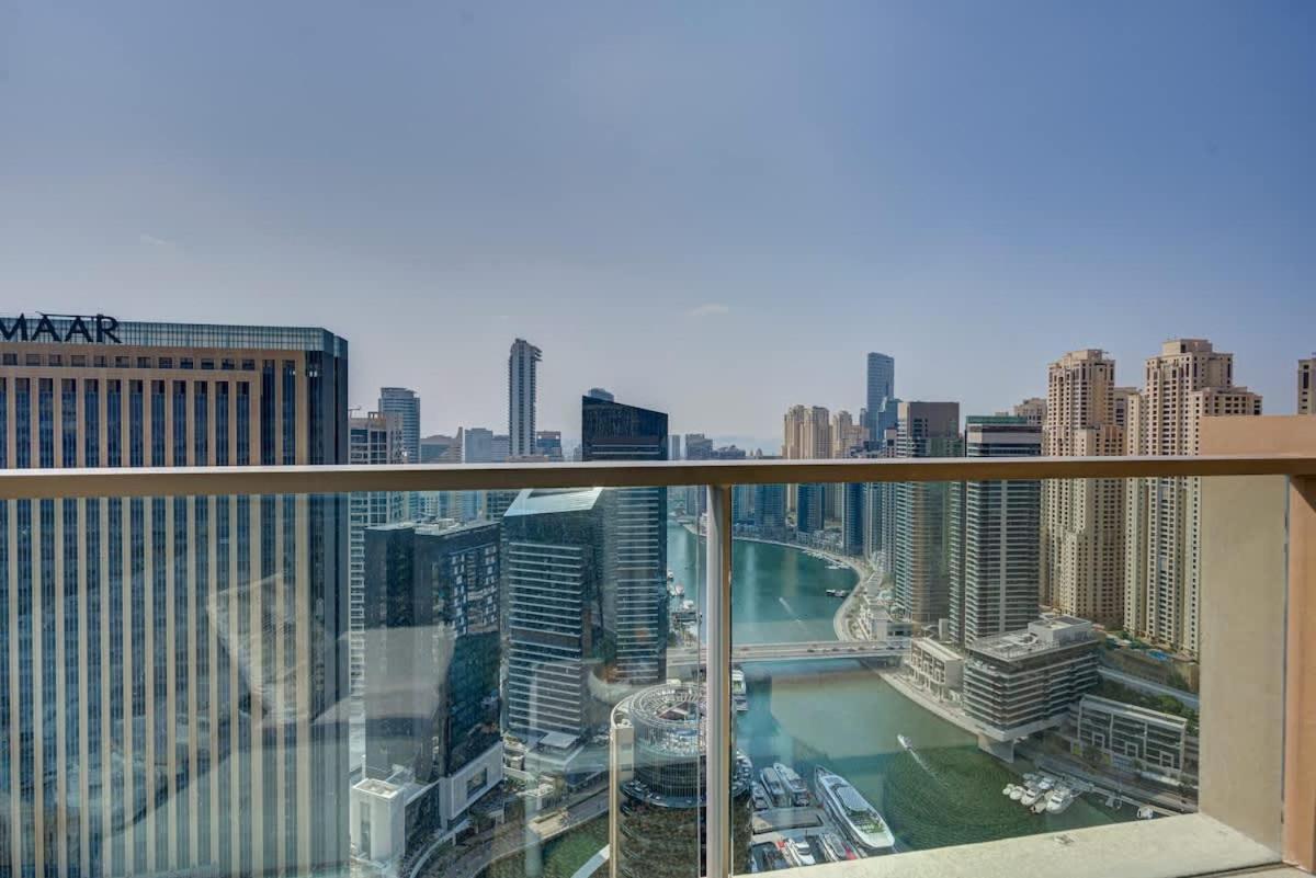Luxurious And Amazing Marina View Apartment