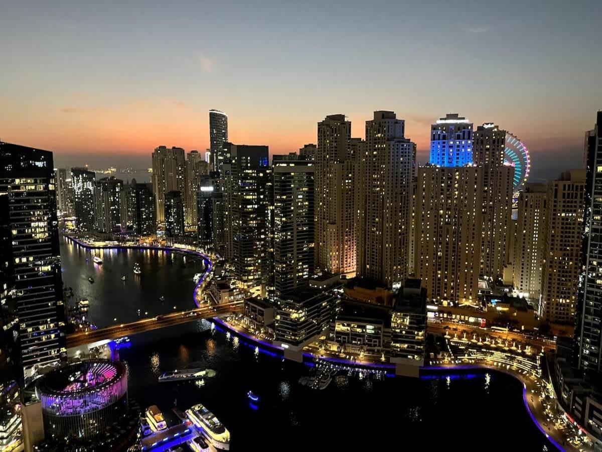 Luxurious And Amazing Marina View Apartment Dubai