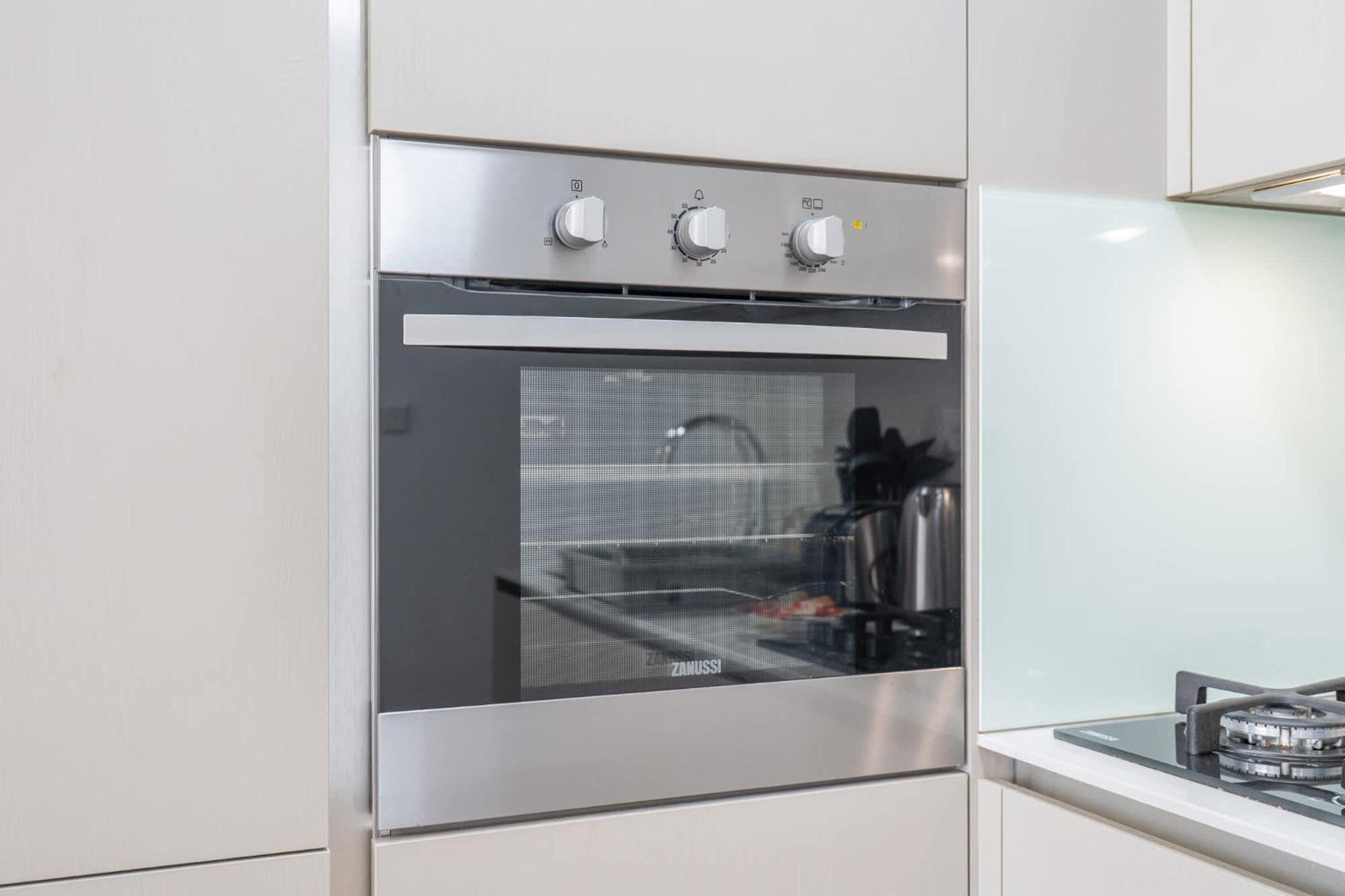 Apartment Feel The Luxury In 1 Bedroom In East 40 Tower Dubai