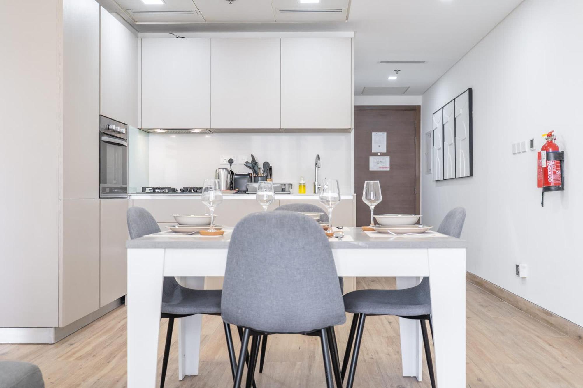 Feel The Luxury In 1 Bedroom In East 40 Tower *