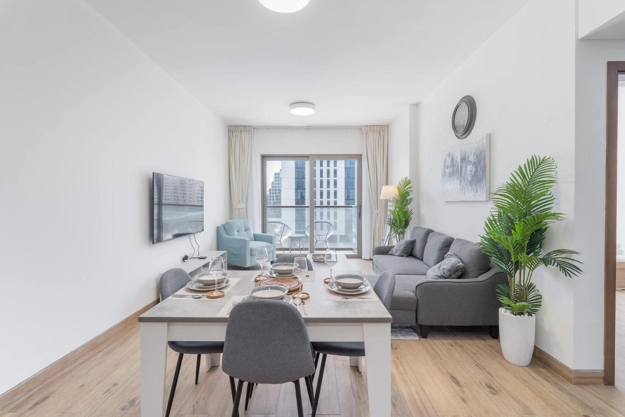 Feel The Luxury In 1 Bedroom In East 40 Tower