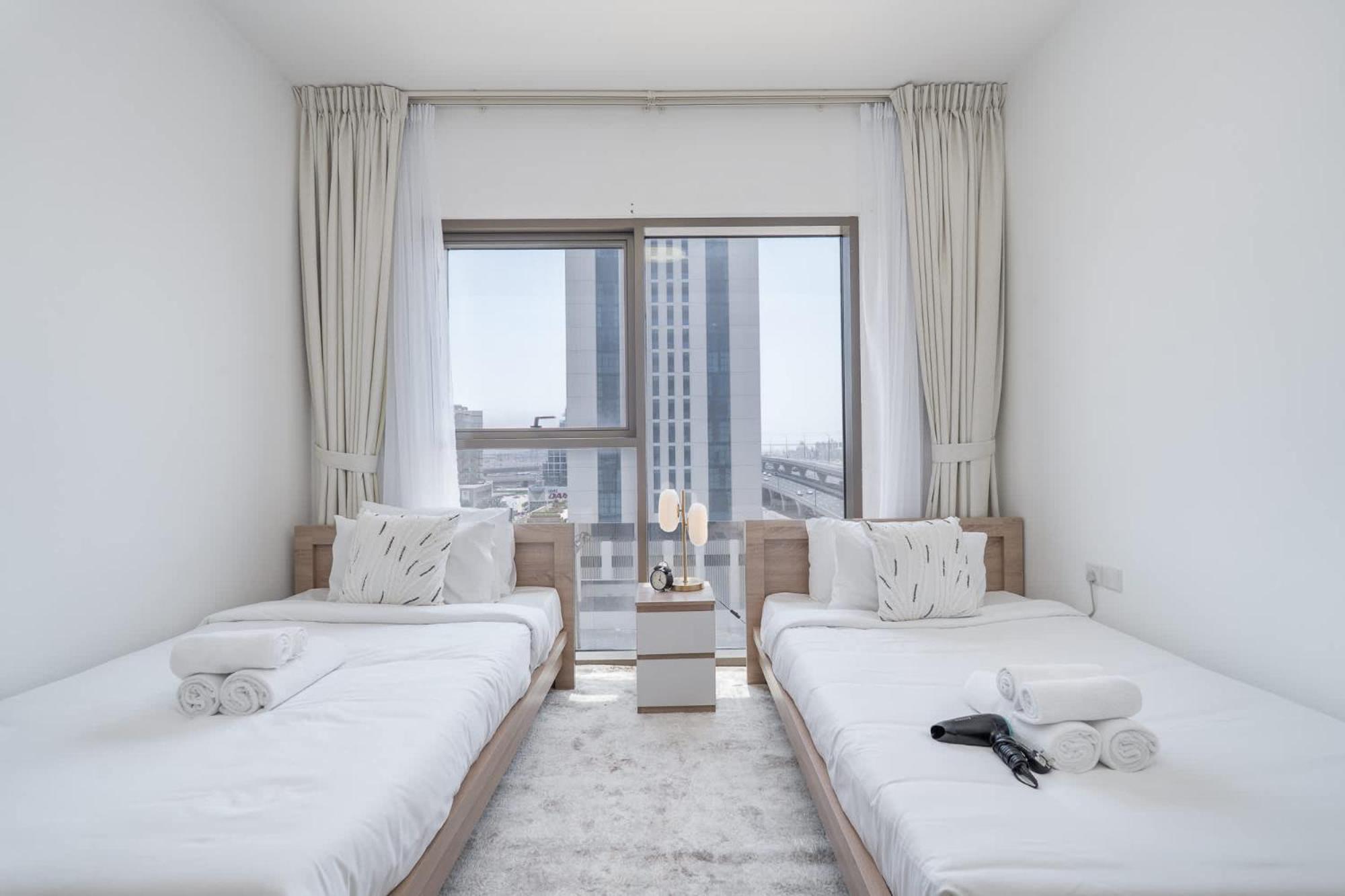 Apartment Feel The Luxury In 1 Bedroom In East 40 Tower Dubai