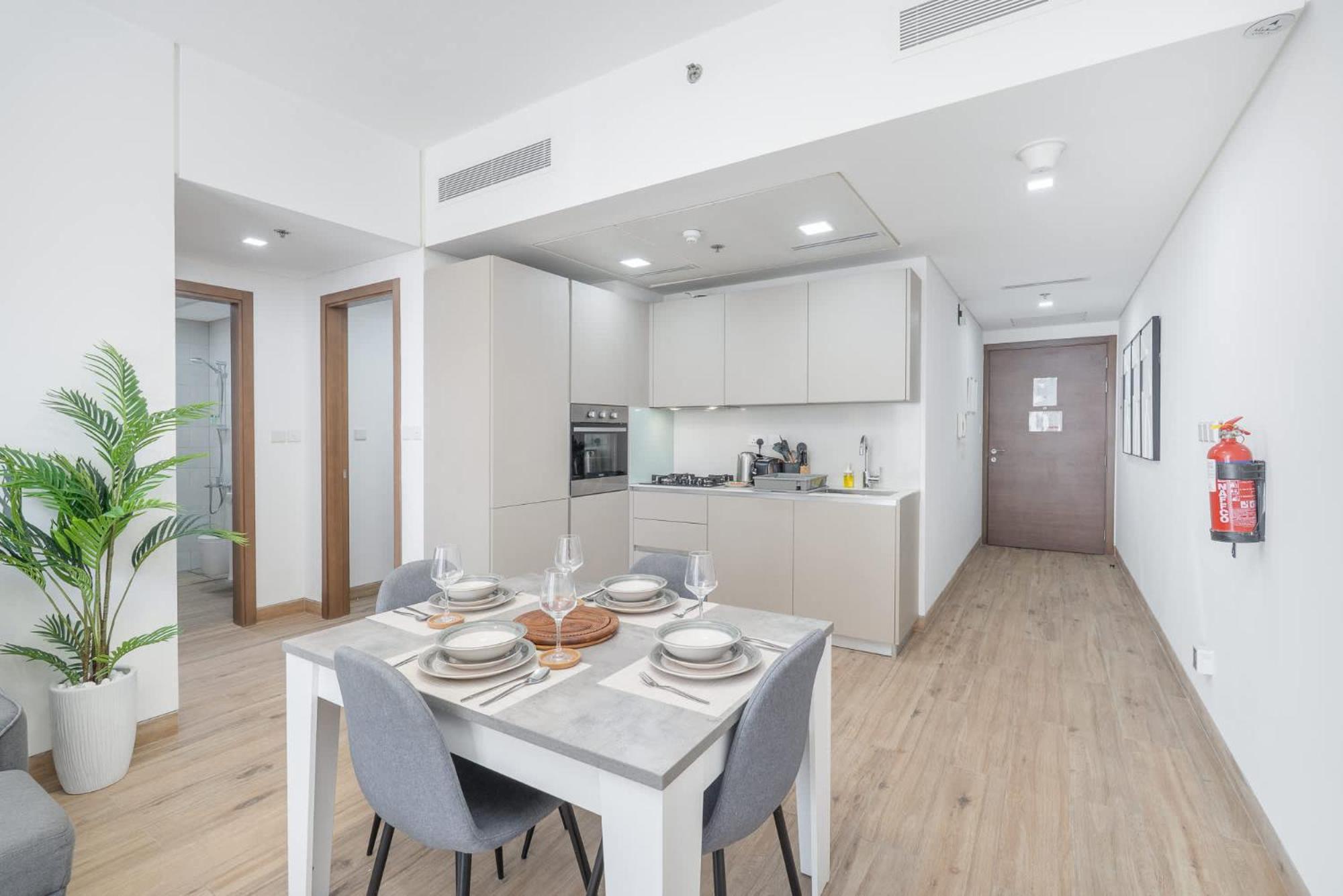 Feel The Luxury In 1 Bedroom In East 40 Tower * Dubai