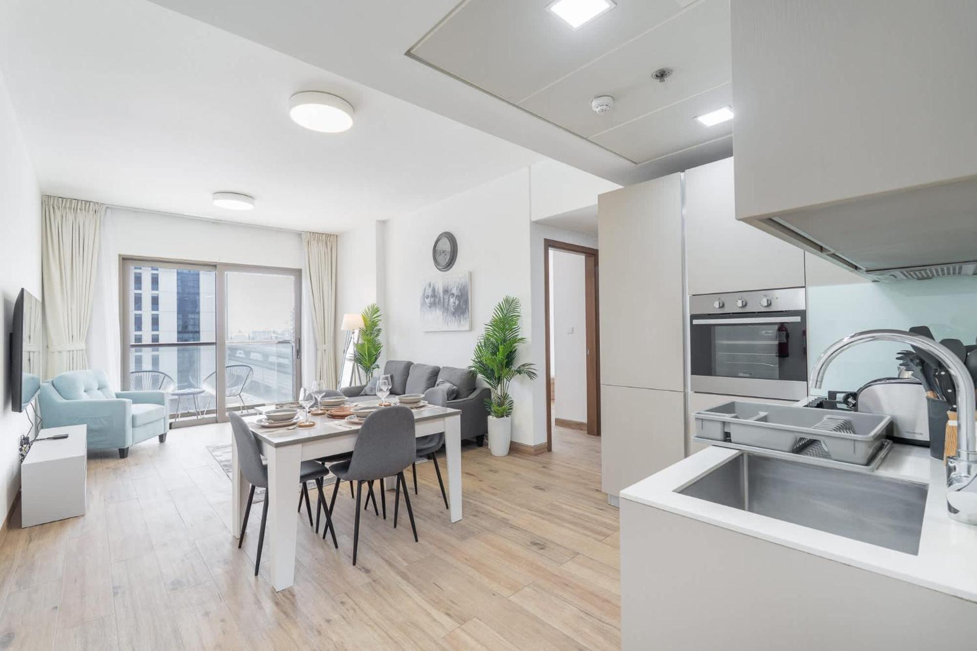 Apartment Feel The Luxury In 1 Bedroom In East 40 Tower Dubai