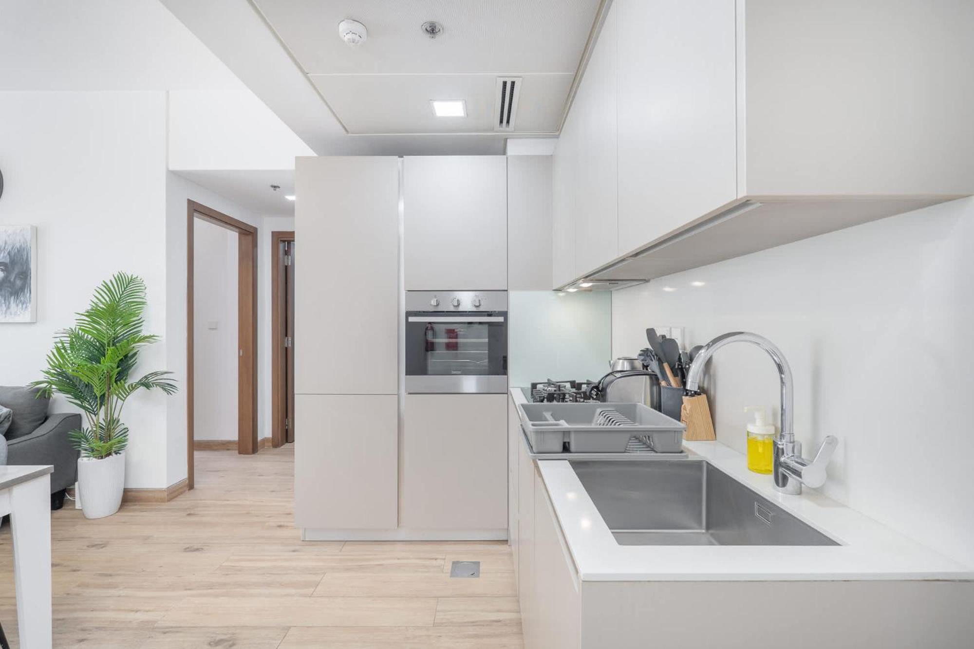 Feel The Luxury In 1 Bedroom In East 40 Tower Apartment *