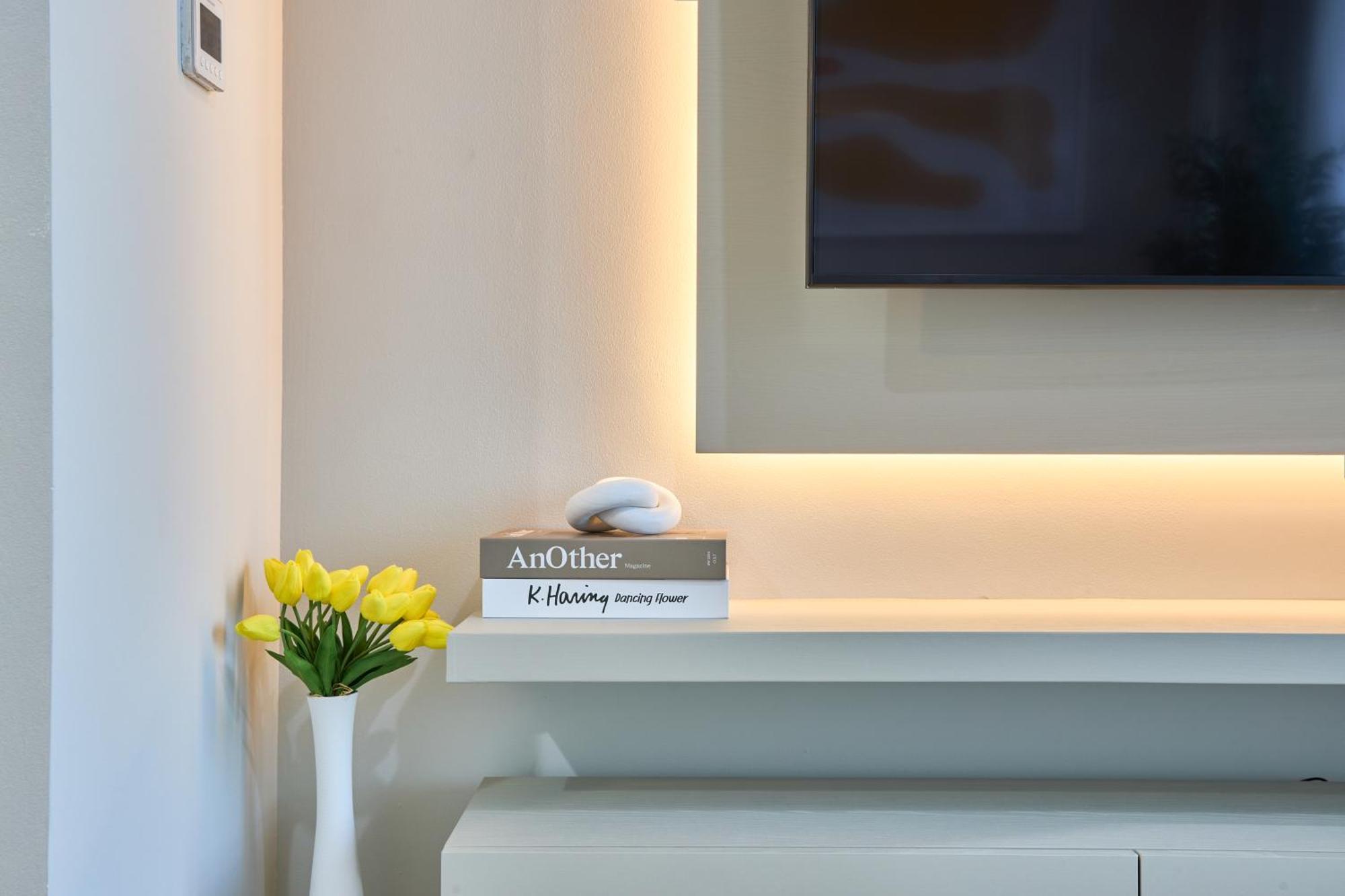 Apartment Modern High-floor 1br With Balcony, Pool Access & Golf Course View, Up To 4 Guests, By Stayfinity Dubai